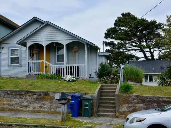 130 SW Brook St, Newport, OR 97365
