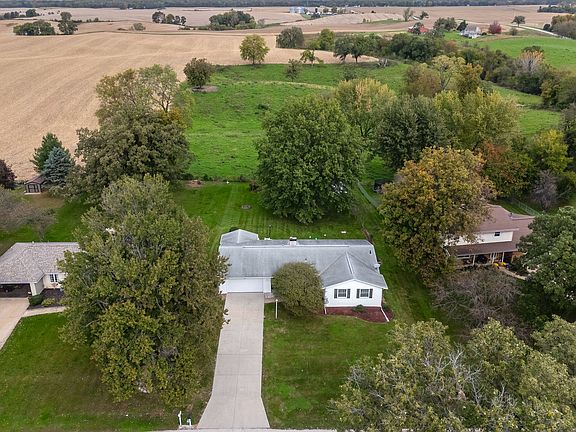2nd image of 410 Ridge Dr