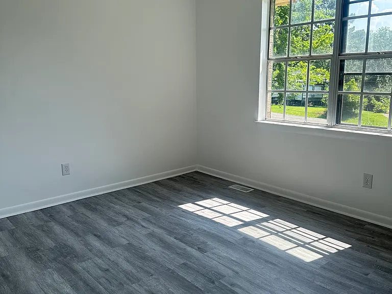 104 Leigh Ann Cir — Photo 6
