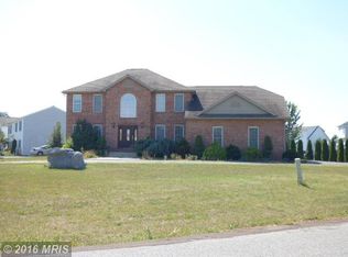 509 Tall Cedar Ln, Greencastle, PA 17225