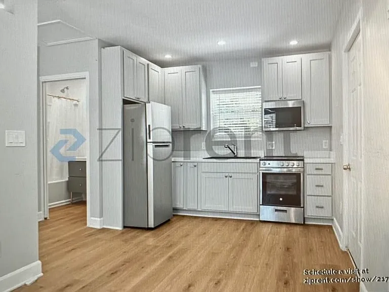7524 Security Ave — Photo 5