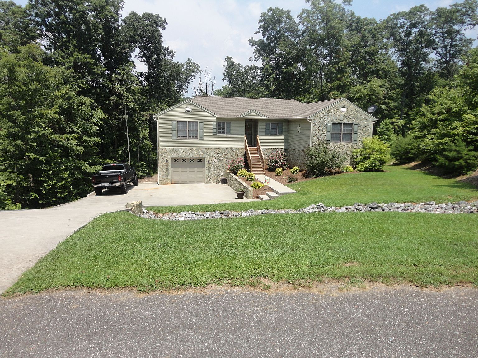 8 Northgate Ct, Lynch Station, VA 24571 Zillow
