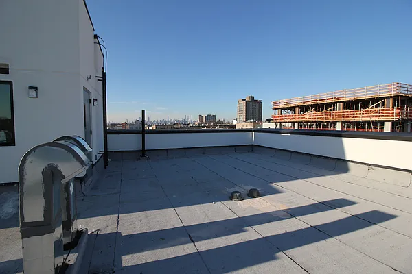 Rented by Hagstrom Management Inc | media 58