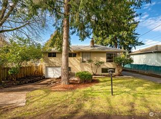 9709 46th Ave NE, Seattle, WA 98115