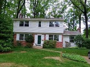 2431 McClintic Ct, Vienna, VA 22180