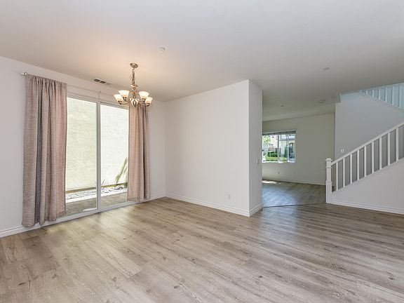 5th image of 14584 Purdue Ave