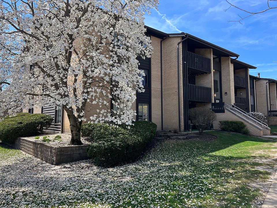 1st image of 6165 Knollwood Dr #102