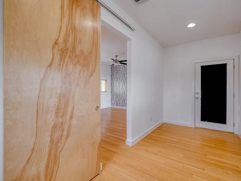 5517 Agatha Cir — Photo 21