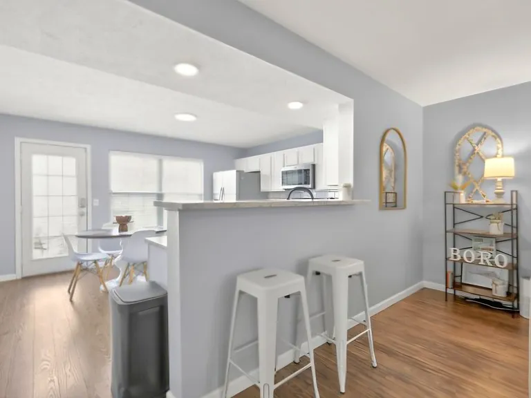 1011 Wolves Den Pl — Photo 10