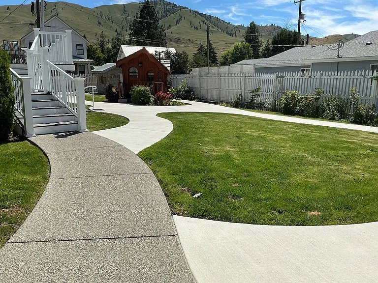 528 E Wapato Ave — Photo 16