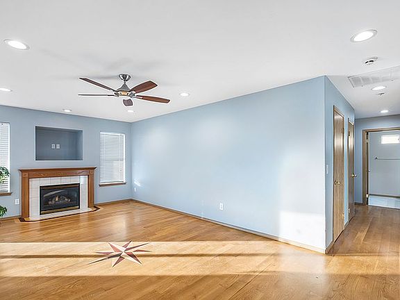5th image of 19818 17th Avenue Ct E