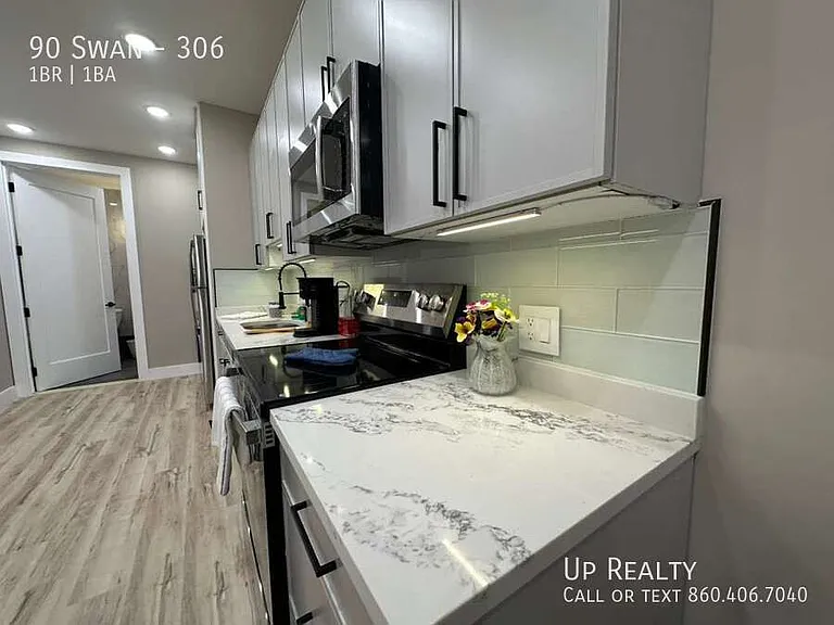 90 N Swan St #306 — Photo 55