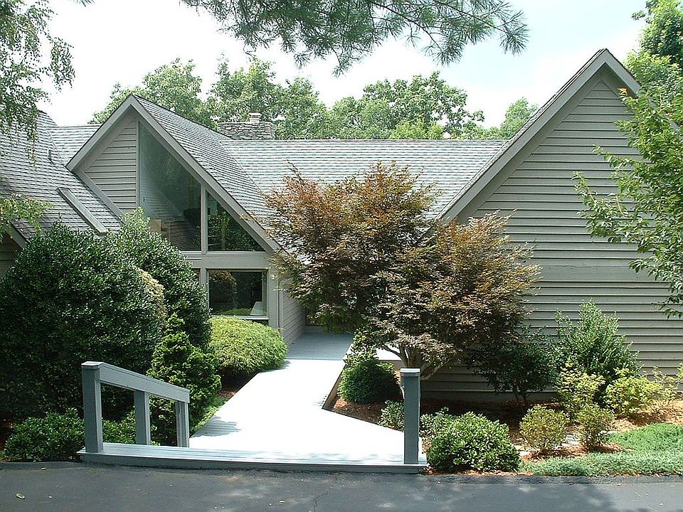 Fron entrance of home