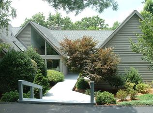 166 Old Poplar Ln, Flat Rock, NC 28731
