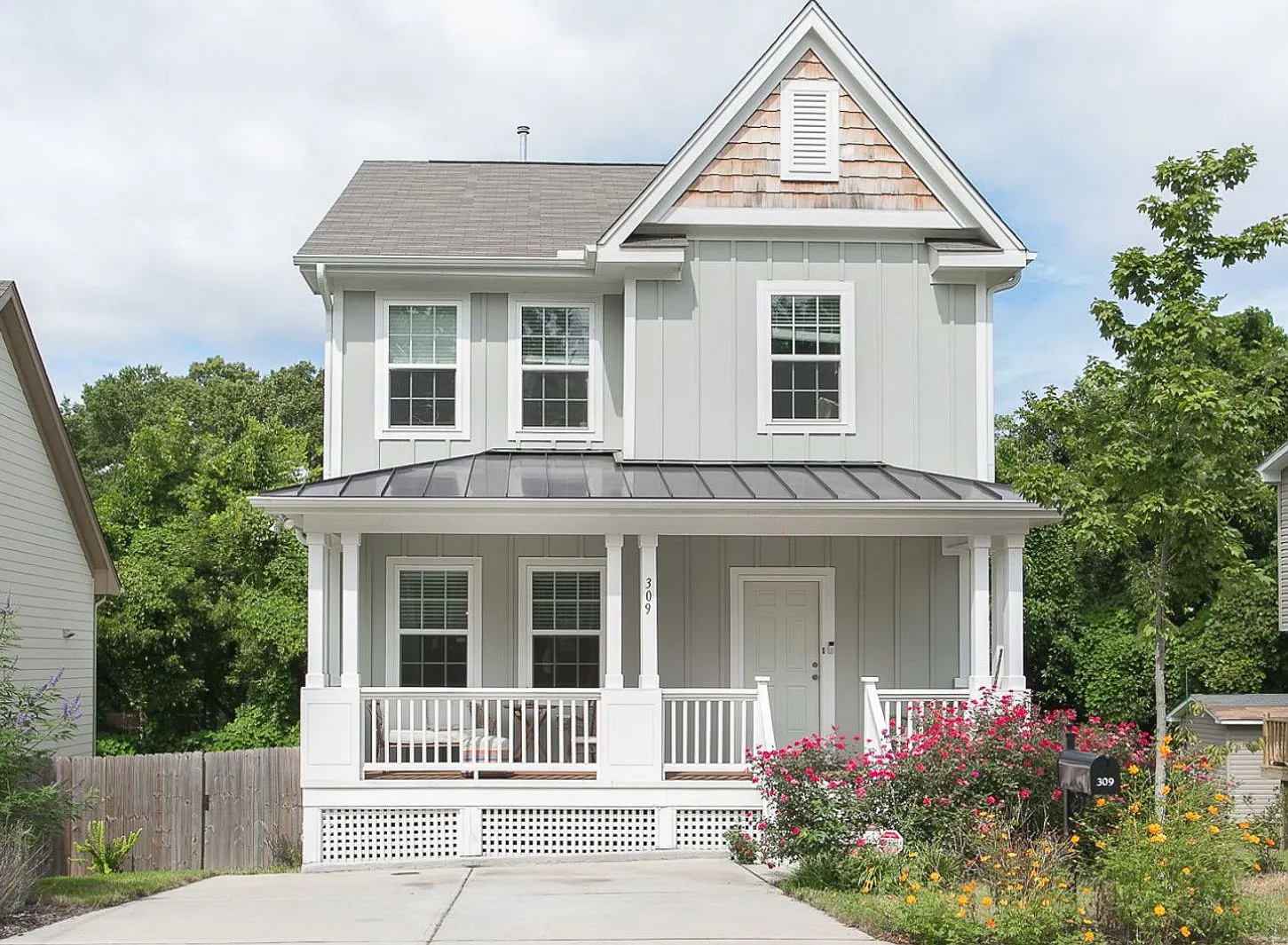 Modern single family home 5 min from Downtown Durham available first week of August! — Photo 1
