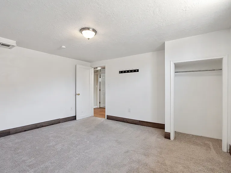 734 Taylor Ave — Photo 9
