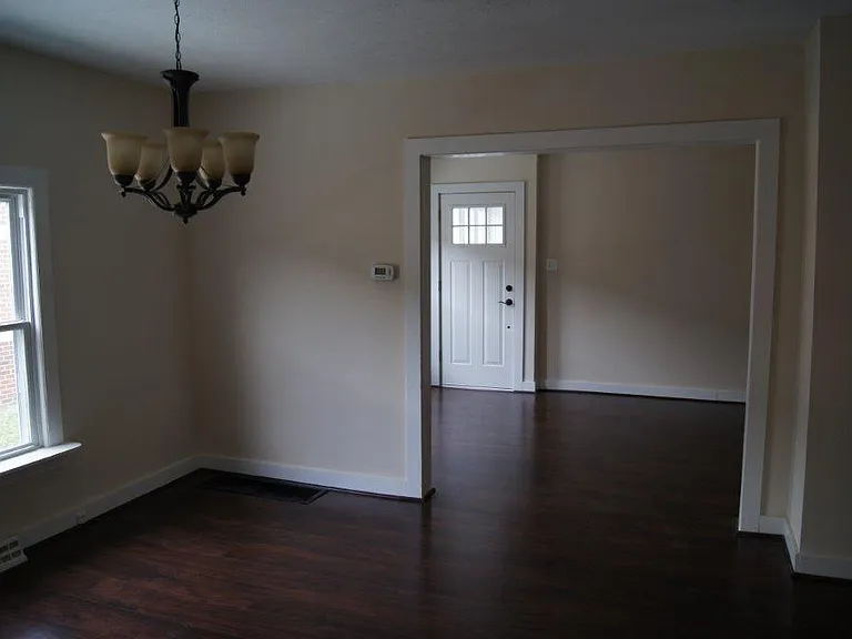 218 E Smith Rd — Photo 12