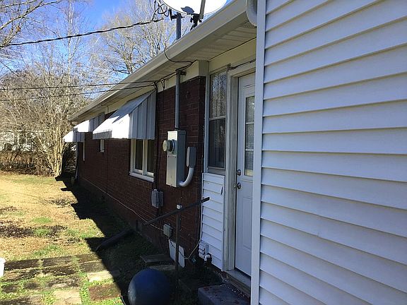 3rd image of 181 Eastview Ave