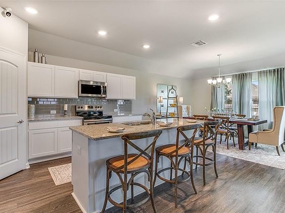4th image of 8131 Kinslee Ln