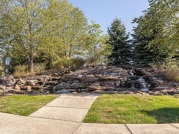5th image of 6633 Silver Creek Dr