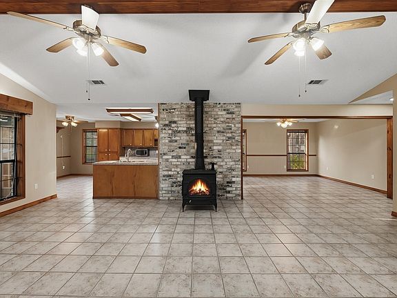 2nd image of 200 Cove View Dr