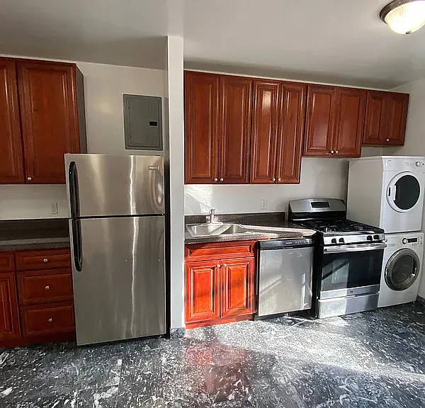 452 W 57th St #3W — Photo 3