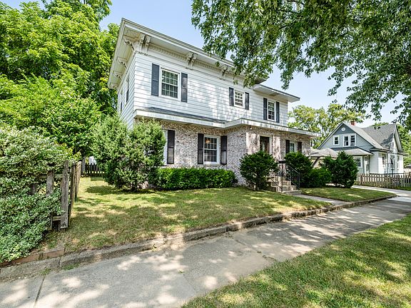 2nd image of 547 Archer Ave