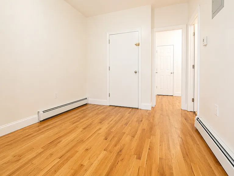 1379 Bronx River Ave — Photo 7