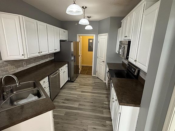 5th image of 7787 Skyview Cir