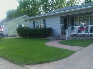 1407 N 9th St, Pekin, IL 61554