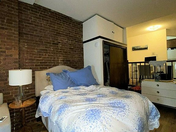 4th image of 353 Amsterdam Ave #7N
