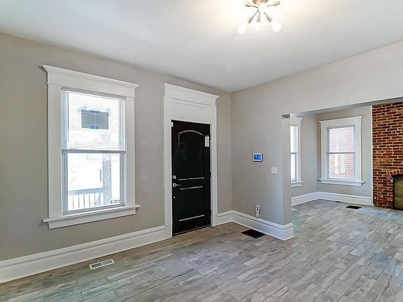 5th image of 929 E Long St