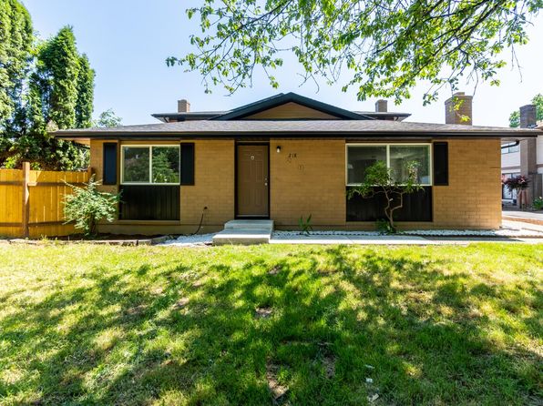 218 Ellingson Dr APT A