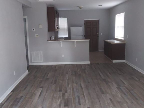3rd image of 2910 Missouri Ave