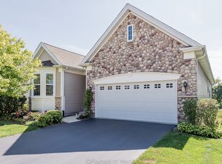 3883 Kingsmill Dr, Elgin, IL 60124