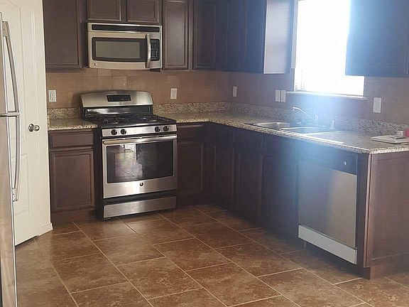 2nd image of 3748 Loma Brisa Dr