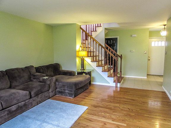 4th image of 1560 Dundee Dr