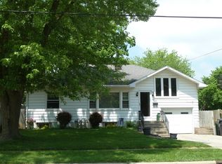 425 S 4th St E, Fort Atkinson, WI 53538