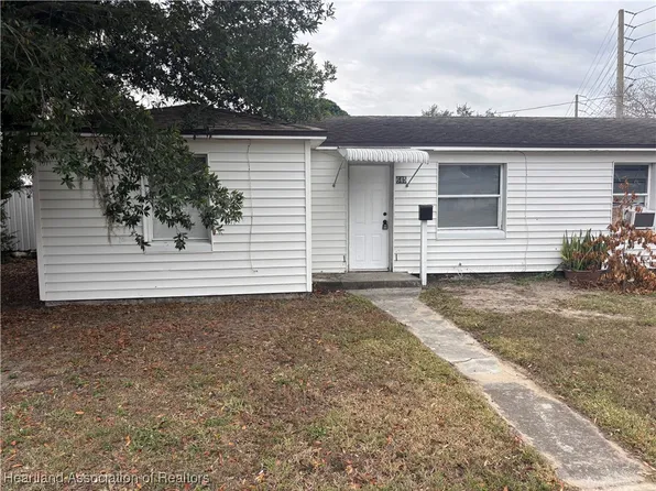 649 N Pine St, Sebring, FL 33870