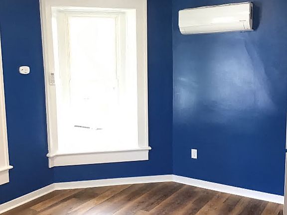 5th image of 543 Lincoln Way E APT 2