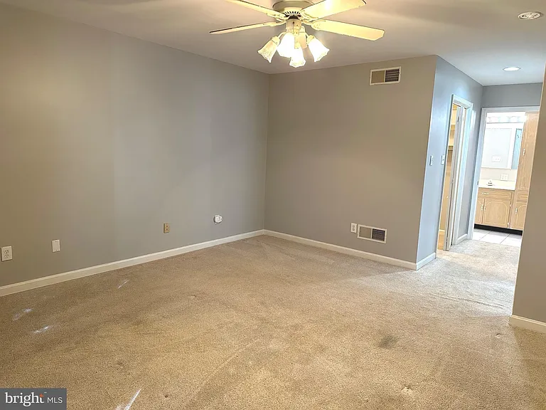 364 Phoenix Dr — Photo 15