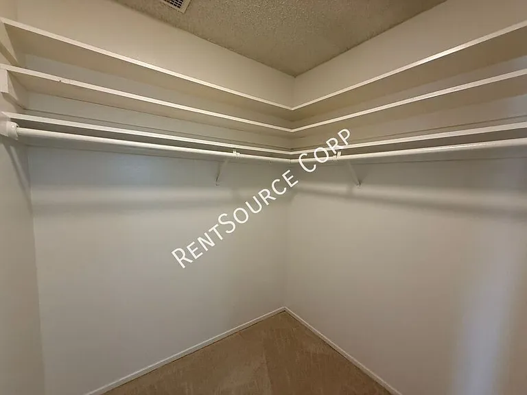 2522 Marcella St — Photo 20