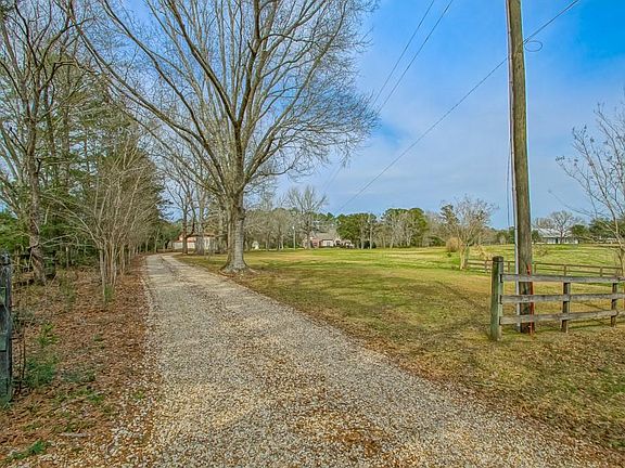 2nd image of 39127 Forest Hills Dr