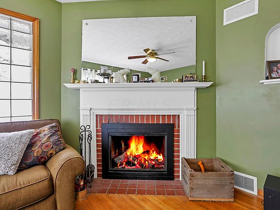 3rd image of 133 N Pershing Dr