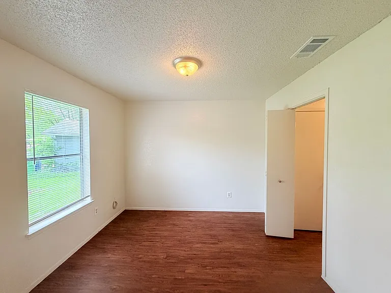 10904 Meadgreen Ct — Photo 15