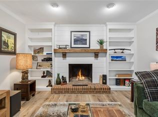 609 E Woodland Dr, Yorktown, VA 23692