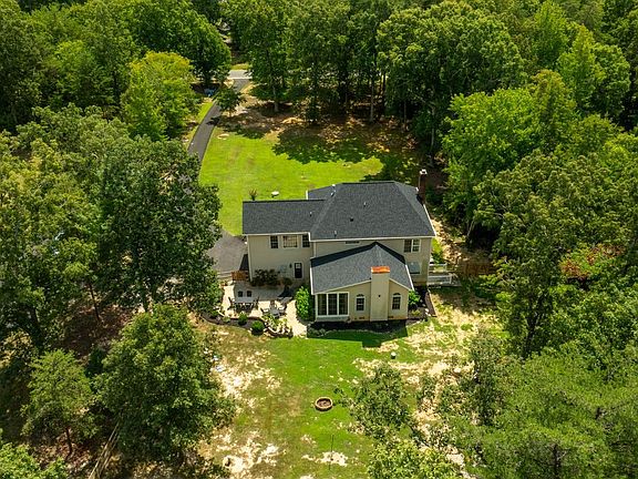 4th image of 8903 Boulevard Of The Generals Blvd