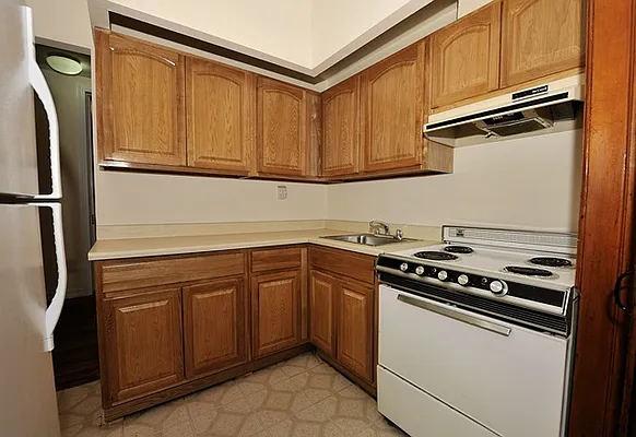 Rented by Town Residential | media 9