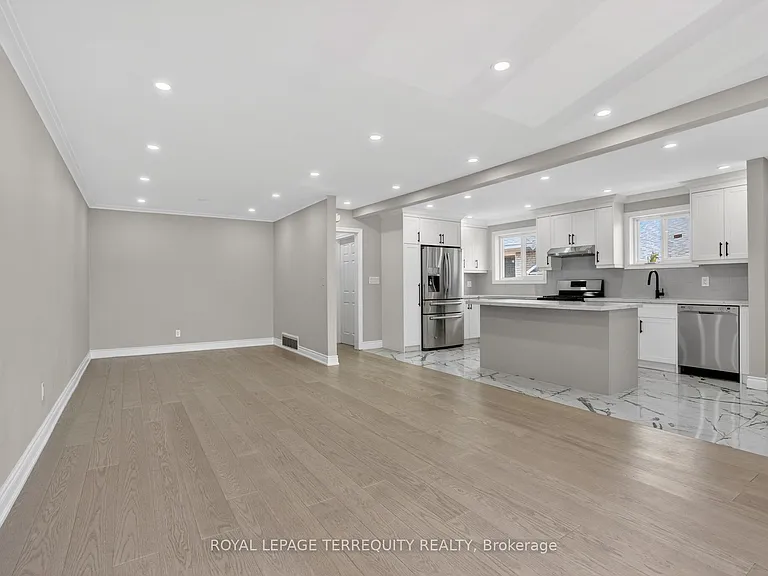 1173 Shadeland Dr — Photo 10