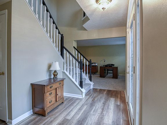 3rd image of 1873 Grovepointe Dr